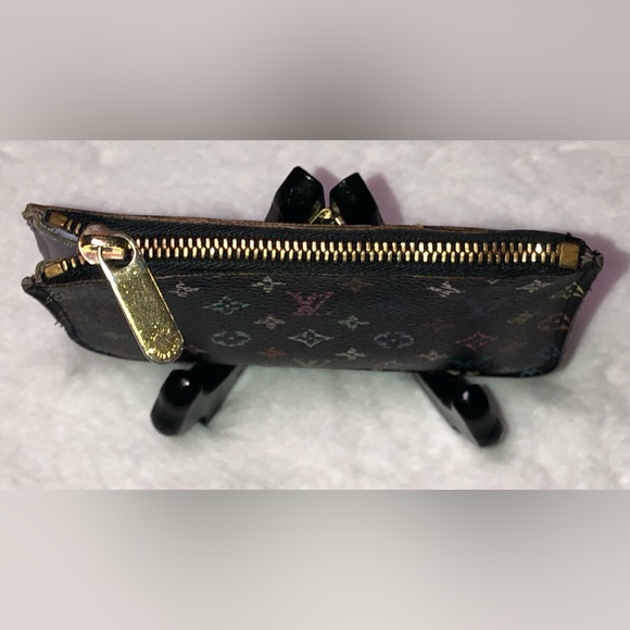 Louis Vuitton Authentic Black Multicolor Murakami Key/Card;Date Code(CA4172) - Picture 6 of 14